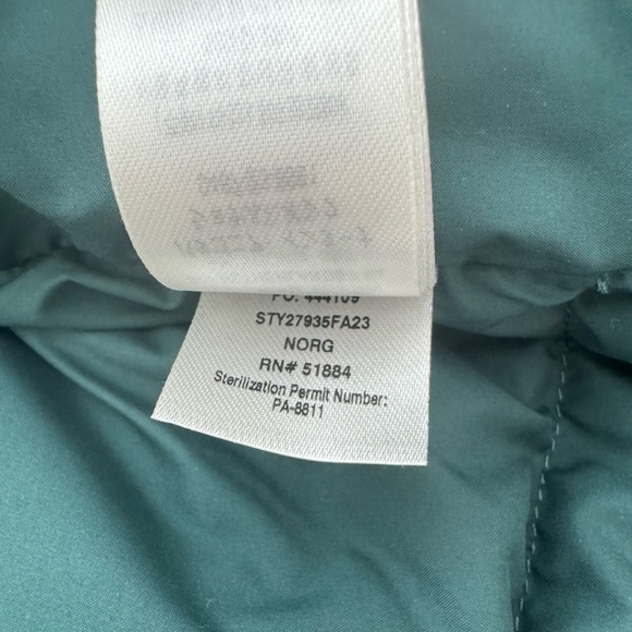 NWT Patagonia Women's Silent Down Jacket Coat XS Northern Green $269 - Picture 12 of 12